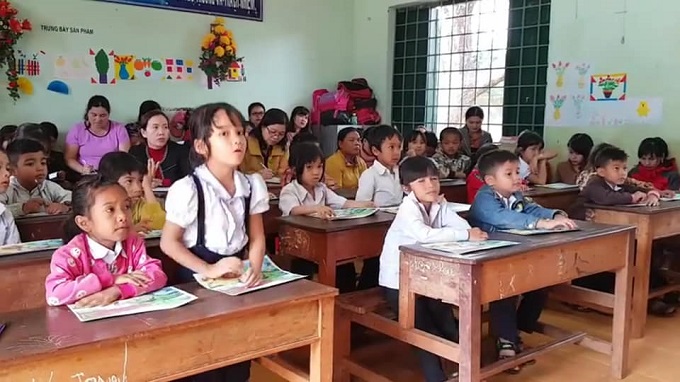 Phòng GDĐT thị xã Buôn Hồ phối hợp với Sở Giáo dục và Đào tạo tỉnh Đắk Lắk tổ chức tập huấn Hướng dẫn dạy học tăng cường tiếng Việt cho học sinh tiểu học vùng dân tộc thiểu số tại thị xã Buôn Hồ.