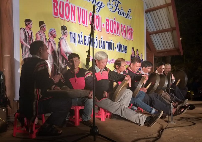 Ủy ban nhân dân thị xã Buôn Hồ tổ chức chương trình “Buôn vui chơi, Buôn ca hát” lần thứ I năm 2019