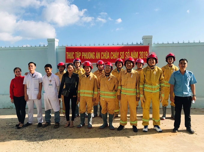 Công an thị xã Buôn Hồ hướng dẫn Bệnh viện đa khoa thị xã tổ chức thực tập phương án chữa cháy năm 2019