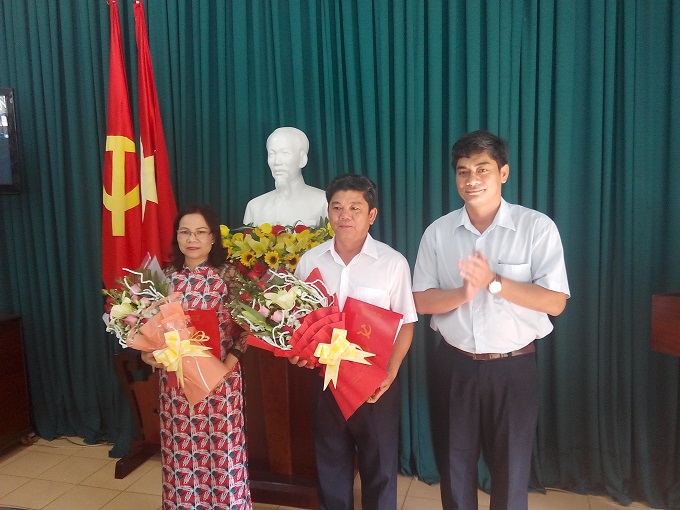 Công bố quyết định chức danh Chánh Văn phòng Thị ủy và Bí thư Đảng ủy phường An Lạc nhiệm kỳ 2015 - 2020