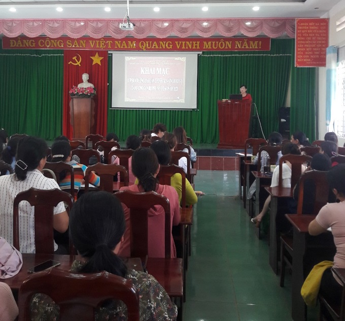 Hội LHPN thị xã Buôn Hồ tổ chức lớp bồi dưỡng lý luận chính trị và nghiệp vụ công tác hội cho cán bộ Hội cơ sở năm 2020