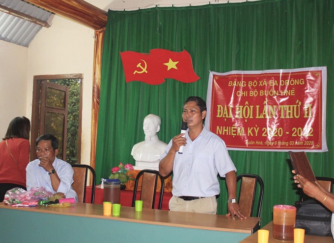 Tổ chức vui chơi cho thiếu nhi buôn kết nghĩa nhân ngày 01-6