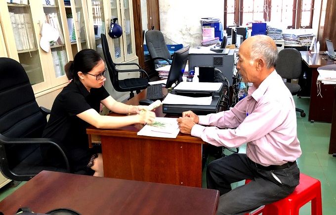 TRIỂN KHAI CHI TRẢ VIỆC HỖ TRỢ THEO NGHỊ QUYẾT 42 CỦA CHÍNH PHỦ