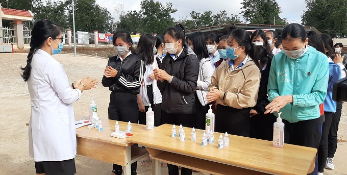 Công tác phòng chống dịch Covid-19 của các trường THPT sau thời gian nghỉ dài hạn