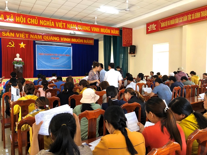 Phiên giao dịch việc làm tại xã Bình Thuận