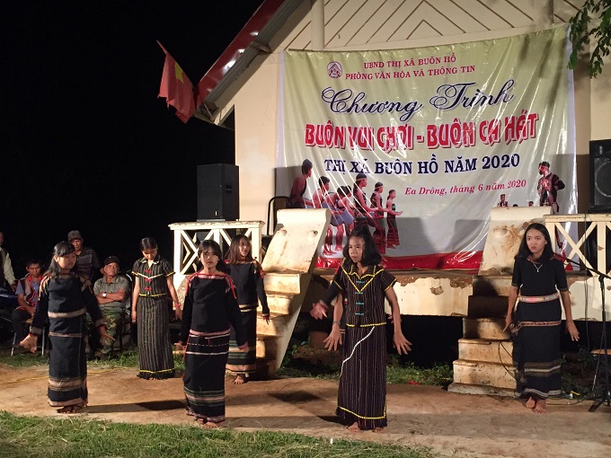 Phòng Văn hóa - Thông tin thị xã Buôn Hồ tổ chức chương trình  "Buôn vui chơi – Buôn ca hát" năm 2020