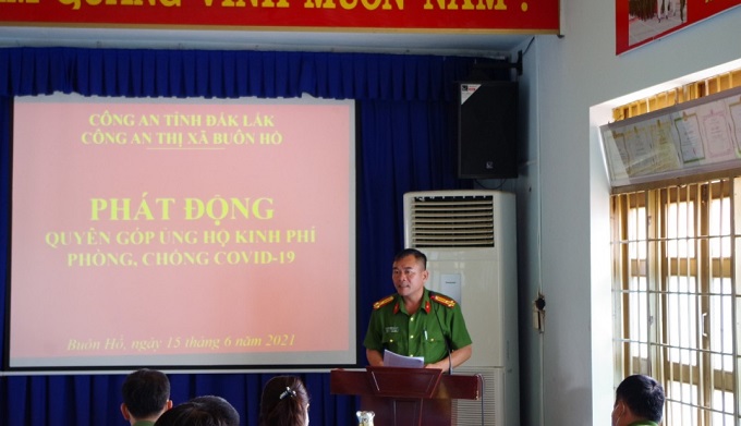 Công an thị xã Buôn Hồ phát động ủng hộ Quỹ phòng, chống Covid-19