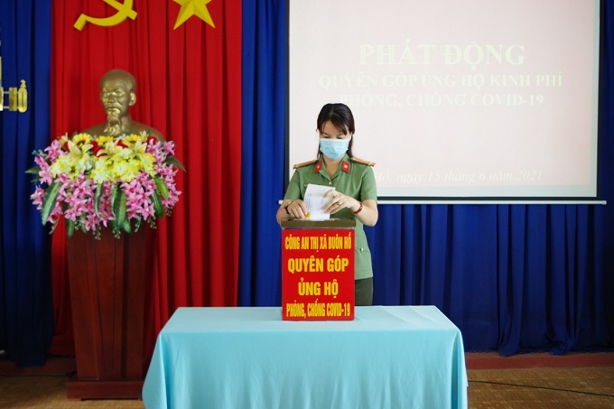 Công an thị xã Buôn Hồ phát động ủng hộ Quỹ phòng, chống Covid-19