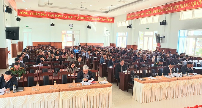 Hội nghị học tập, quán triệt các văn bản của Trung ương và Tỉnh ủy