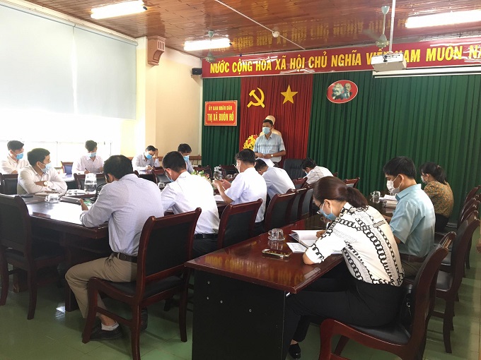 UBND thị xã đôn đốc triển khai thực hiện kiểm tra việc sử dụng đất nông nghiệp vào mục đích phi nông nghiệp