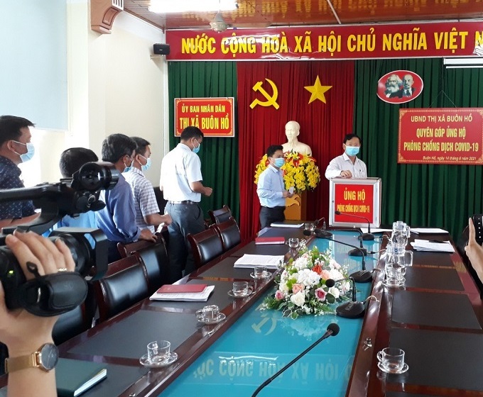 UBND thị xã Buôn Hồ phát động quyên góp, ủng hộ phòng, chống dịch Covid-19