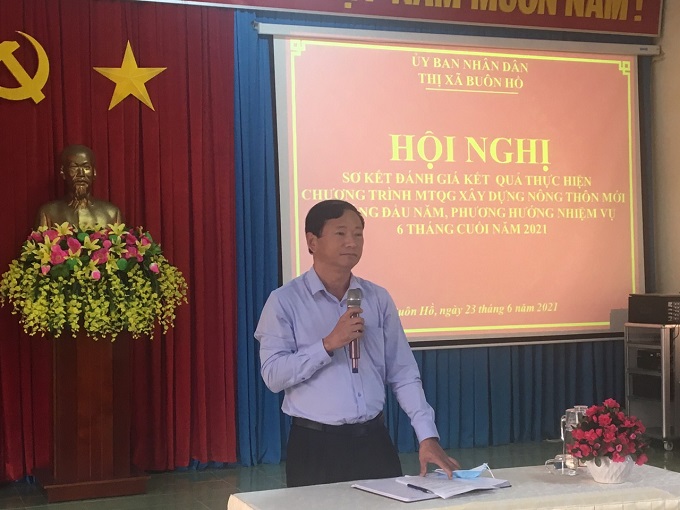 UBND thị xã tổ chức sơ kết đánh giá kết quả thực hiện Chương trình mục tiêu Quốc gia xây dựng nông thôn mới 6 tháng đầu năm, phương hướng nhiệm vụ 6 tháng cuối năm 2021