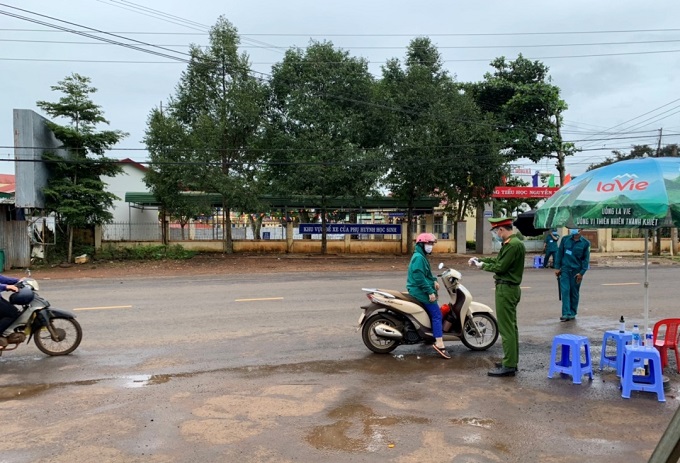 Công an phường An Lạc tích cực trong tham gia phòng, chống dịch COVID-19