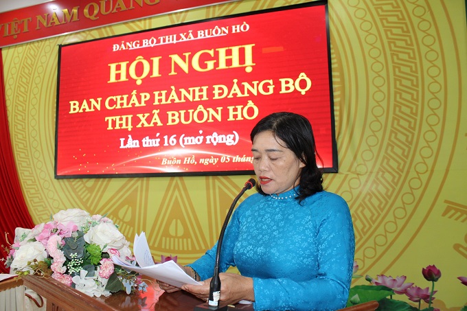Thị ủy Buôn Hồ tổ chức Hội nghị Ban Chấp hành (mở rộng) lần thứ 16