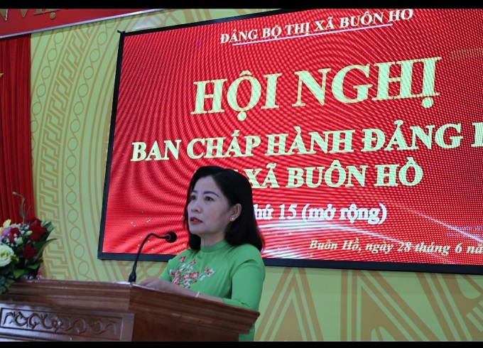 Thị ủy Buôn Hồ sơ kết kết quả thực hiện nhiệm vụ 6 tháng đầu năm 2022
