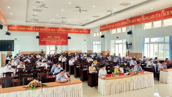 Hội nghị trực tuyến thông báo nhanh kết quả Hội nghị lần thứ năm Ban Chấp hành Trung ương khóa XIII