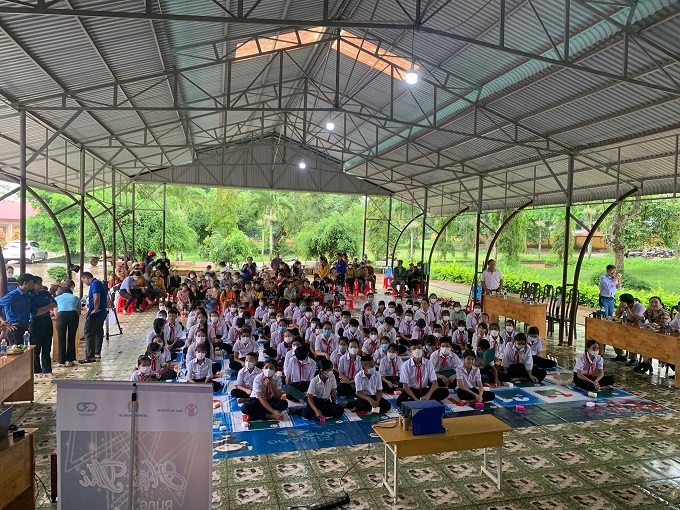 Hội thi rung chuông vàng.