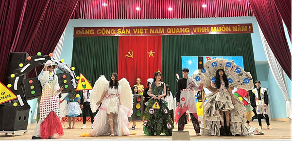 Hội thi tuổi trẻ học đường với văn hóa giao thông năm 2022.