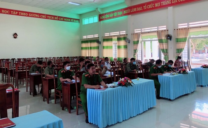 Công an phường An Lạc, thị xã Buôn Hồ tổ chức Hội nghị quán triệt và triển khai Nghị định số 120/2021/NĐ-CP ngày 24/12/2021 của Chính phủ về chế độ áp dụng biện pháp xử phạt vi phạm hành chính giáo dục tại xã, phường, thị trấn (28/03/2022)