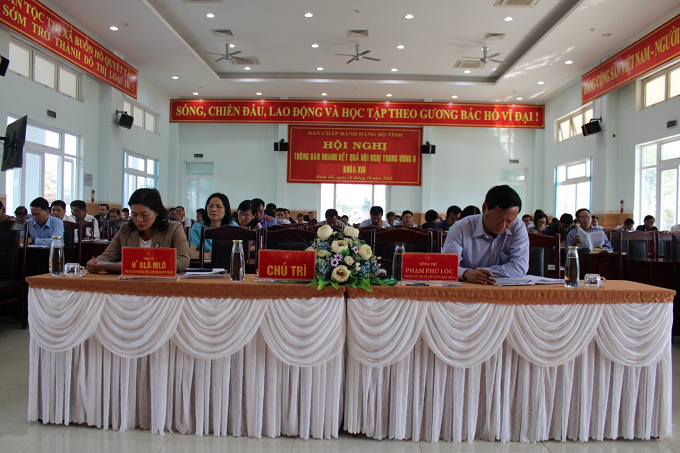 Hội nghị thông báo nhanh kết quả Hội nghị lần thứ sáu, Ban Chấp hành Trung ương Đảng (khóa XIII)