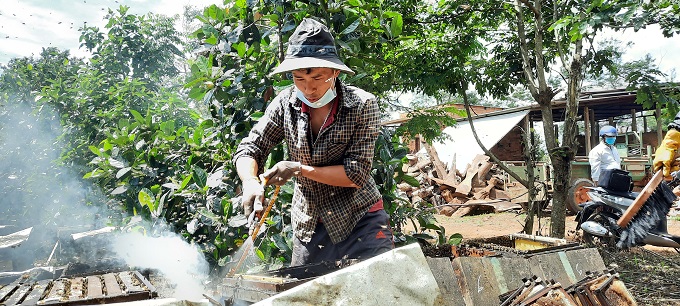 Làm giàu từ nuôi ong mật