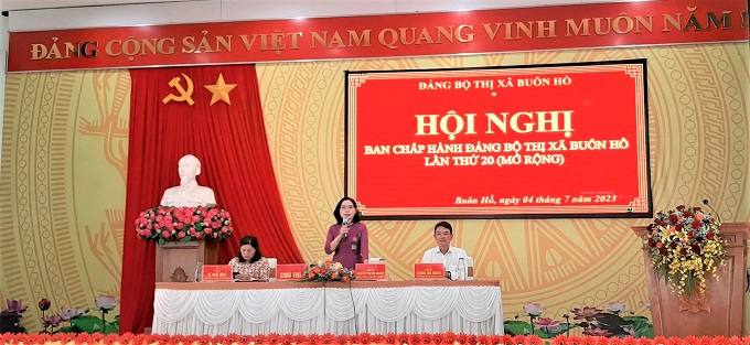 Thị ủy Buôn Hồ sơ kết kết quả thực hiện nhiệm vụ 6 tháng đầu năm 2023
