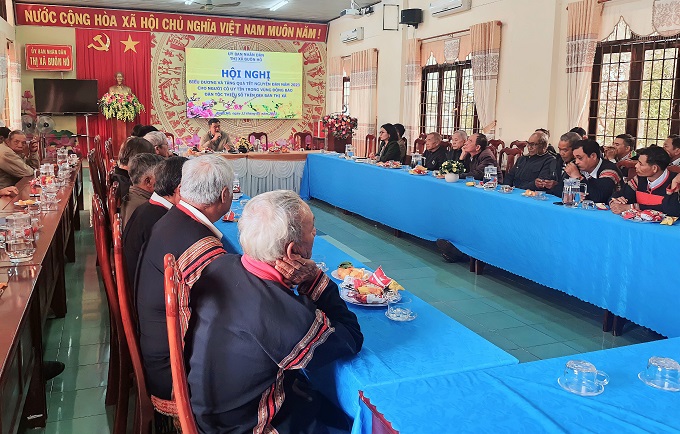 UBND thị xã Buôn Hồ tổ chức Hội nghị biểu dương và tặng quà Tết Nguyên Đán Quý Mão năm 2023 cho người có uy tín trong vùng đồng bào dân tộc thiểu số trên địa bàn thị xã Buôn Hồ