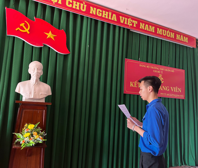 Tự hào đảng viên tuổi 18!