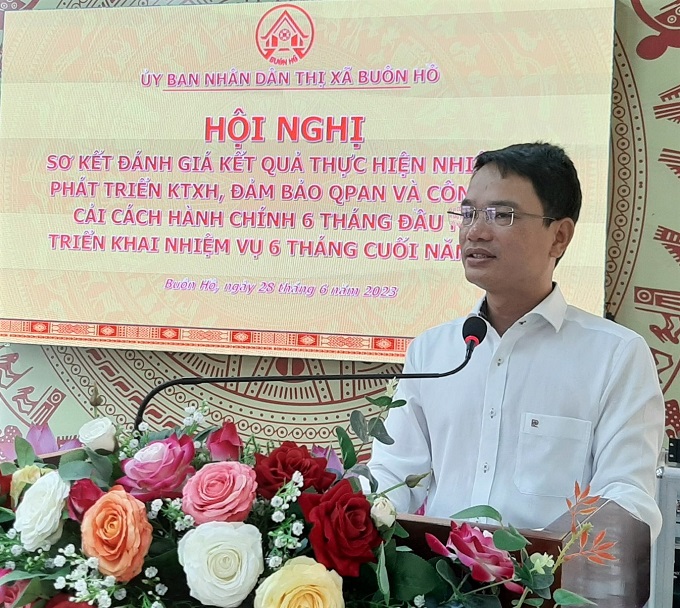 UBND thị xã Buôn Hồ triển khai nhiệm vụ phát triển KT-XH, đảm bảo quốc phòng an ninh và công tác cải cách hành chính 6 tháng cuối năm 2023.