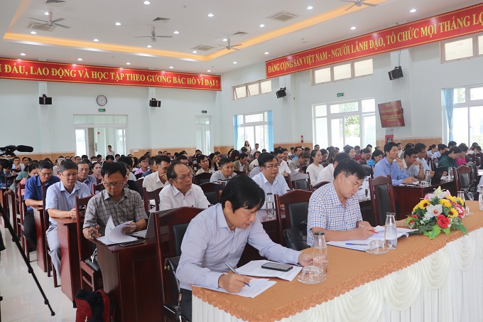Thị ủy Buôn Hồ tổ chức Hội nghị đối thoại giữa người đứng đầu cấp ủy, chính quyền với đoàn viên, hội viên các tổ chức chính trị - xã hội