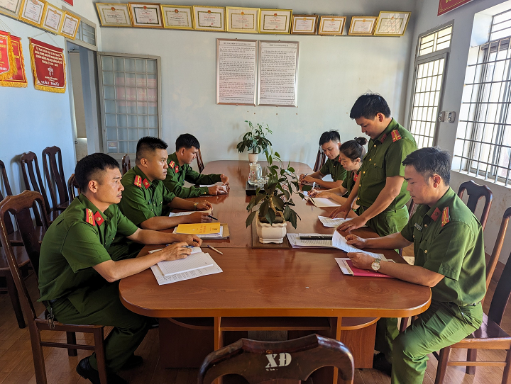 Công an xã Ea Blang – thị xã Buôn Hồ nỗ lực giữ vững an ninh trật tự cơ sở, góp phần xây dựng vững chắc phong trào toàn dân bảo vệ an ninh Tổ quốc trên địa bàn thị xã.