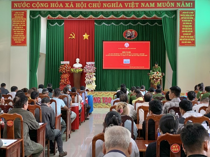 Công an thị xã Buôn Hồ tham mưu Ủy ban nhân dân thị xã Buôn Hồ tổ chức Hội nghị ra mắt mô hình “Chung tay quản lý, giáo dục, giúp đỡ người chấp hành xong án phạt tù trên địa bàn thị xã Buôn Hồ”