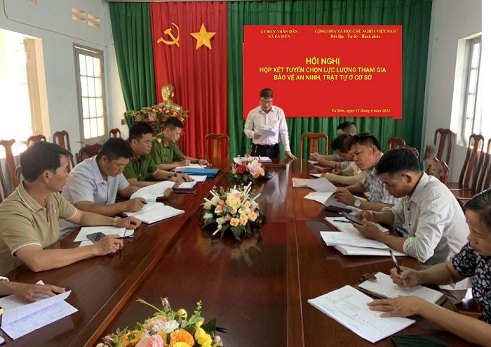 Thành công trong việc tuyển chọn, xét tuyển công dân tham gia LL ANTT ở cơ sở trên địa bàn xã Ea Siên