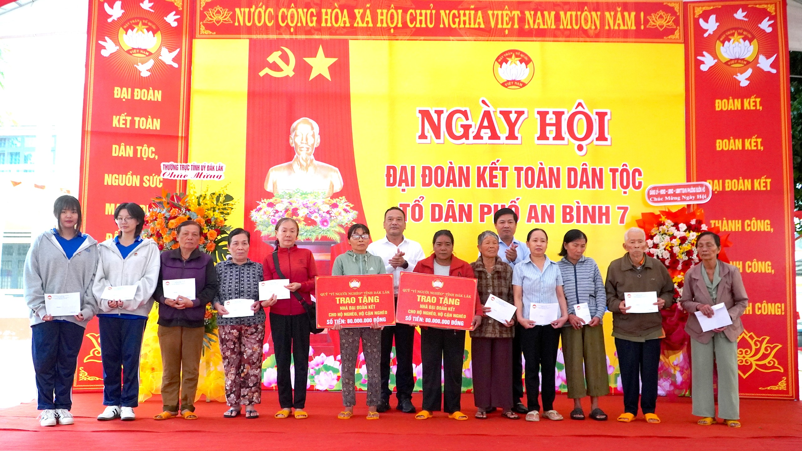 z7230121009438_7f64f0f4fcf5f3b533a5f2929c42dc15