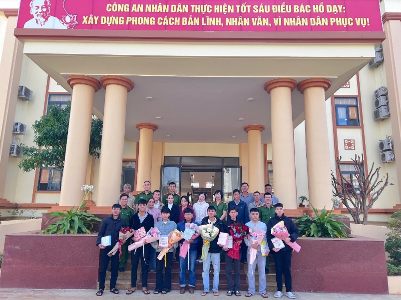 Gặp mặt, động viên thanh niên chuẩn bị lên đường nhập ngũ thực hiện nghĩa vụ tham gia CAND năm 2026