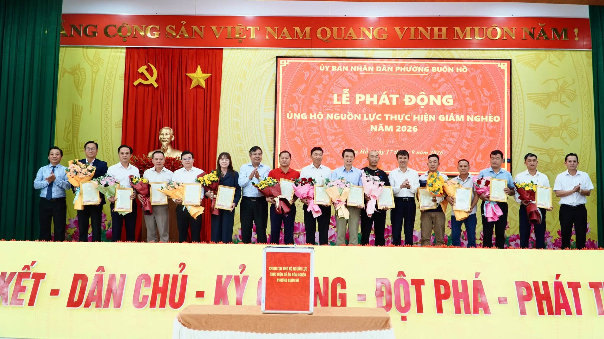 Lễ phát động ủng hộ các nguồn lực thực hiện công tác giảm nghèo