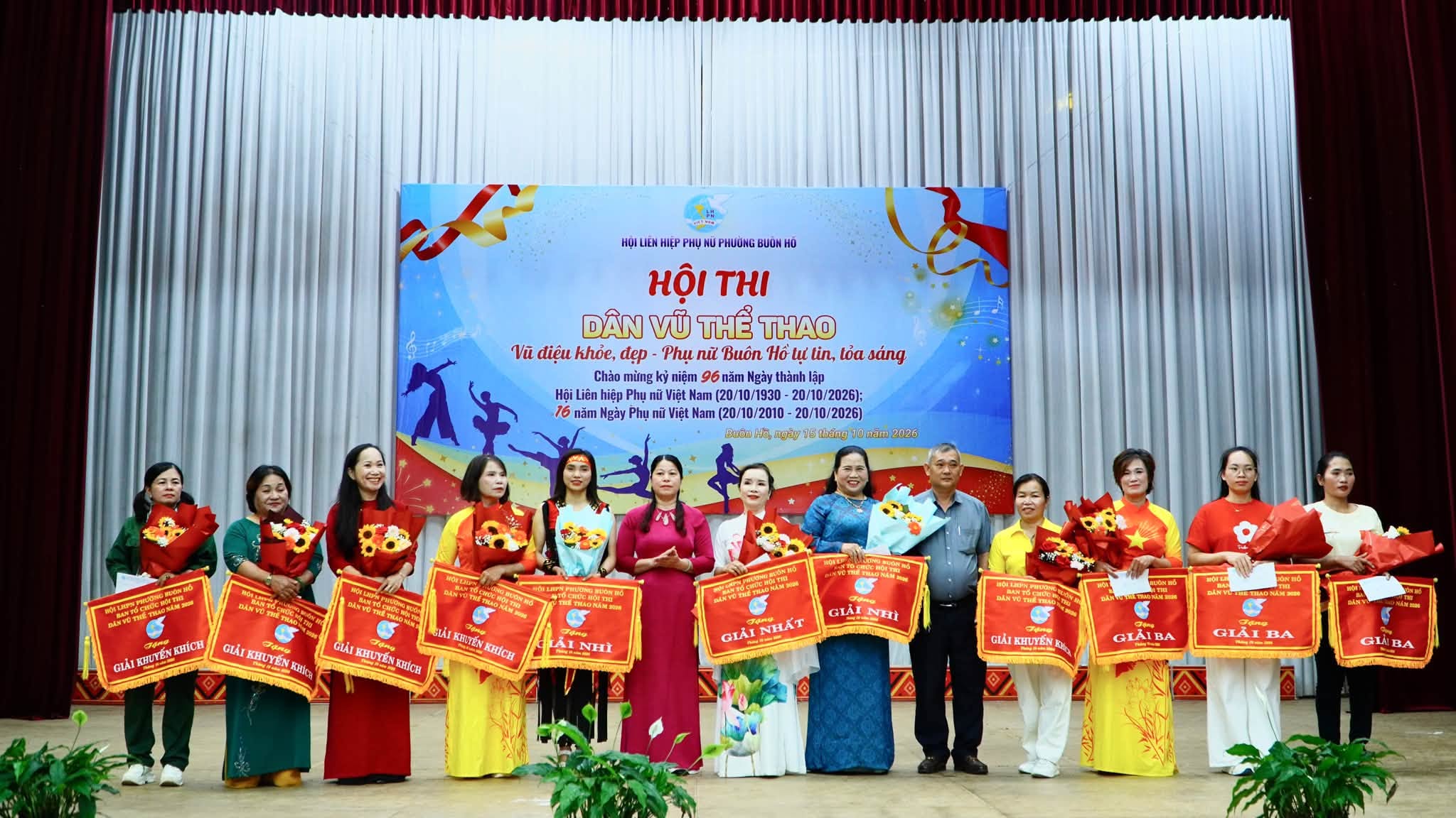 Hội thi Dân vũ thể thao phường Buôn Hồ