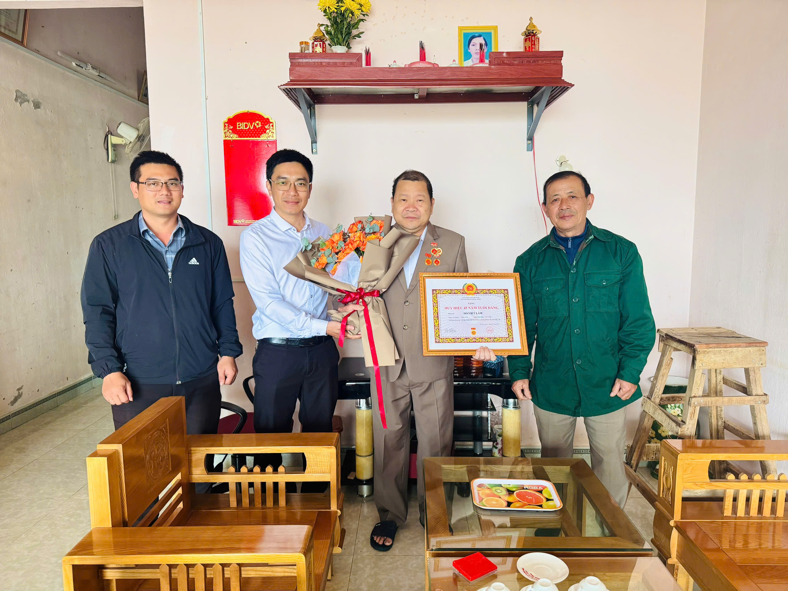 z7500109891686_eb54ec63da7044c731c04104c06180f8