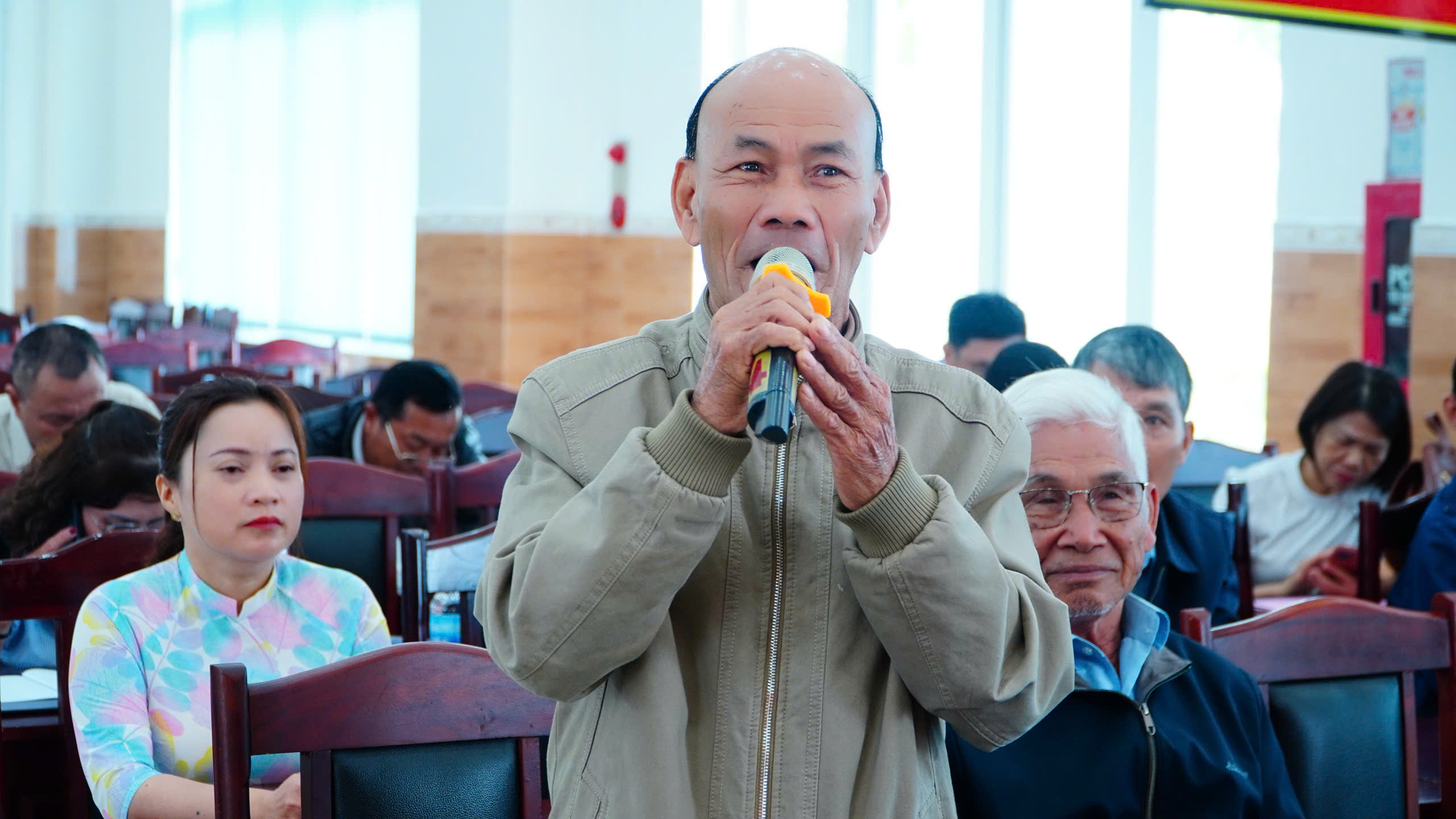 z7611657510458_6a8c42a8b4ab10fa92fcc4d8c98e0fe6