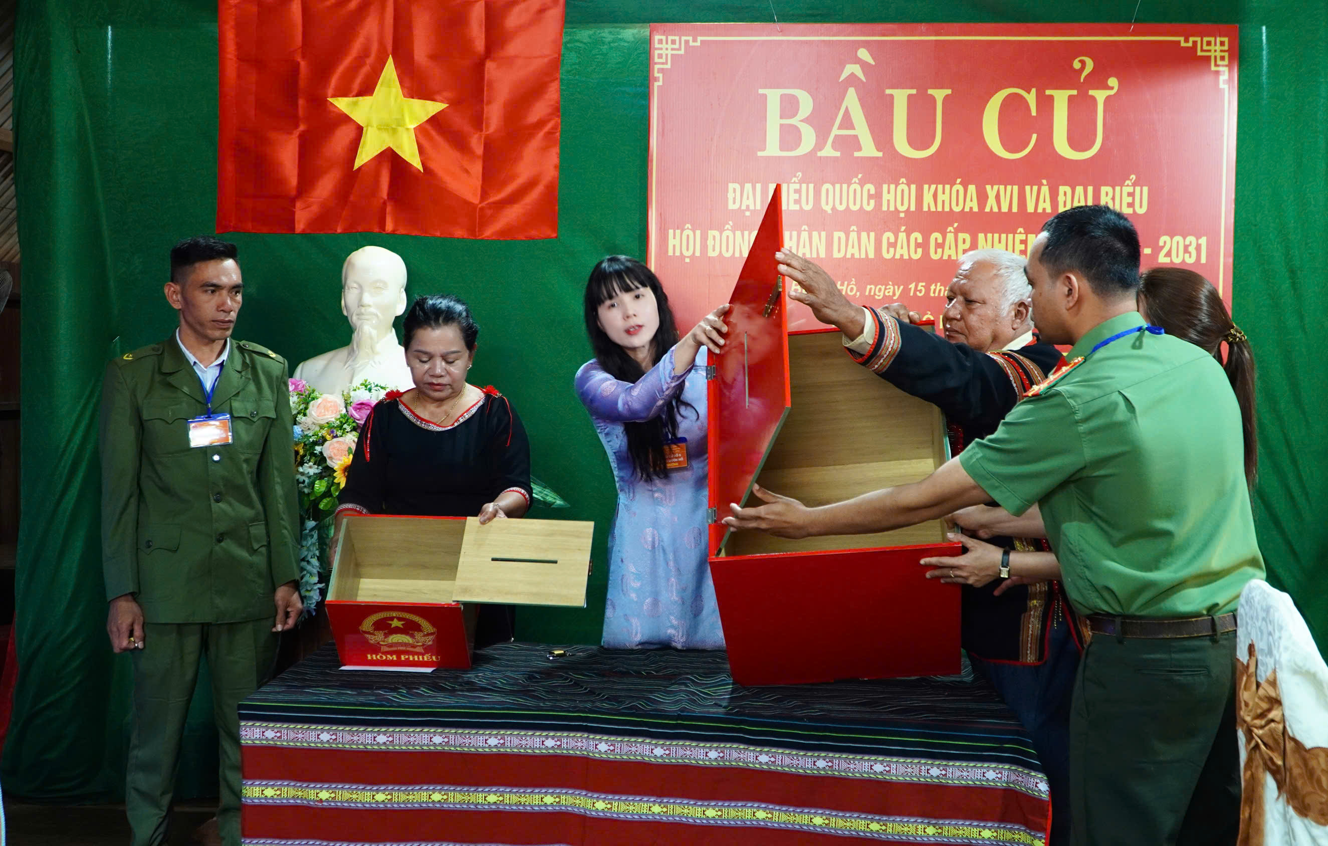 z7616034372843_3e555212e68160d6b09305bf868daaee