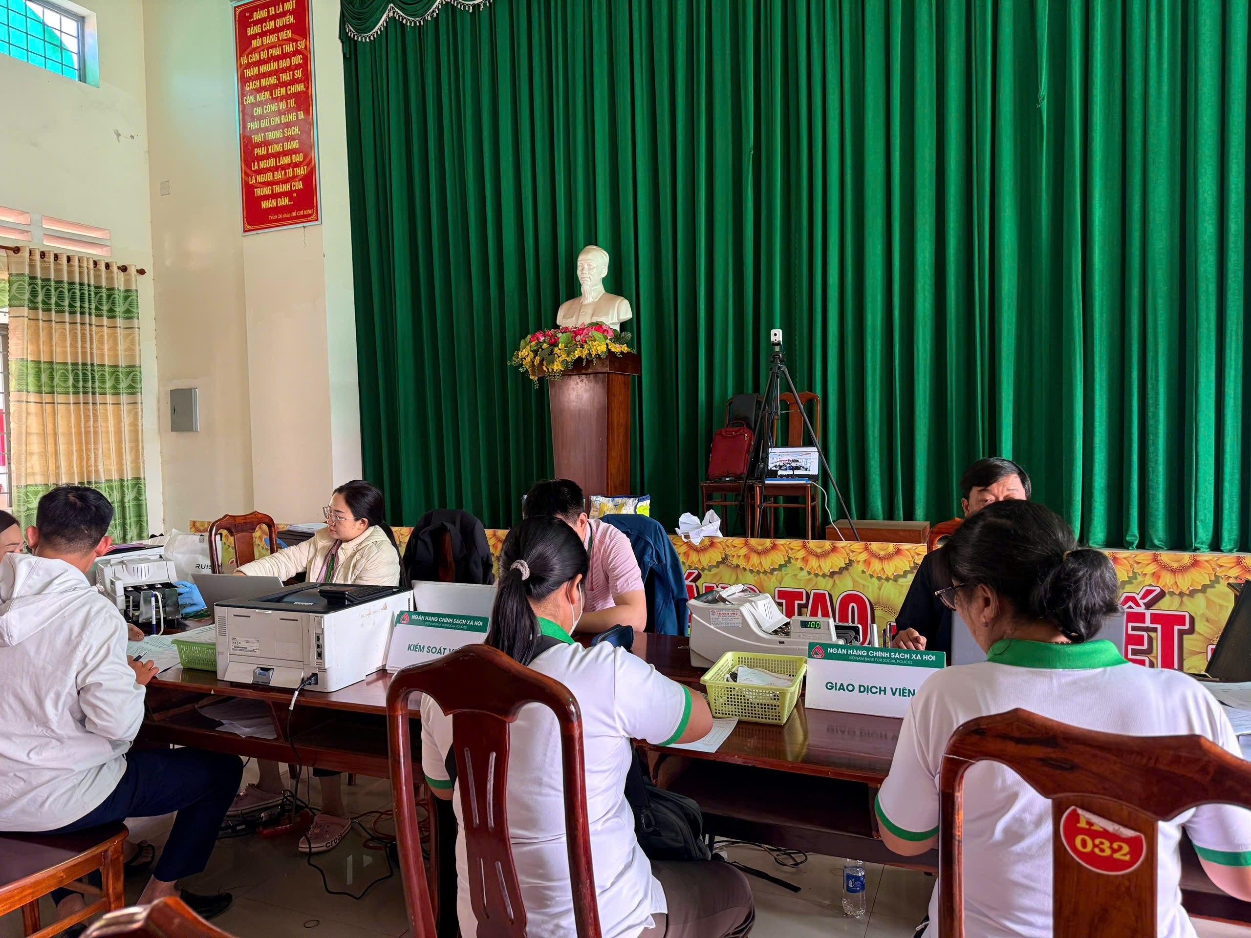 z7648111227580_dd8a8b1e368ea32c961021683c473448