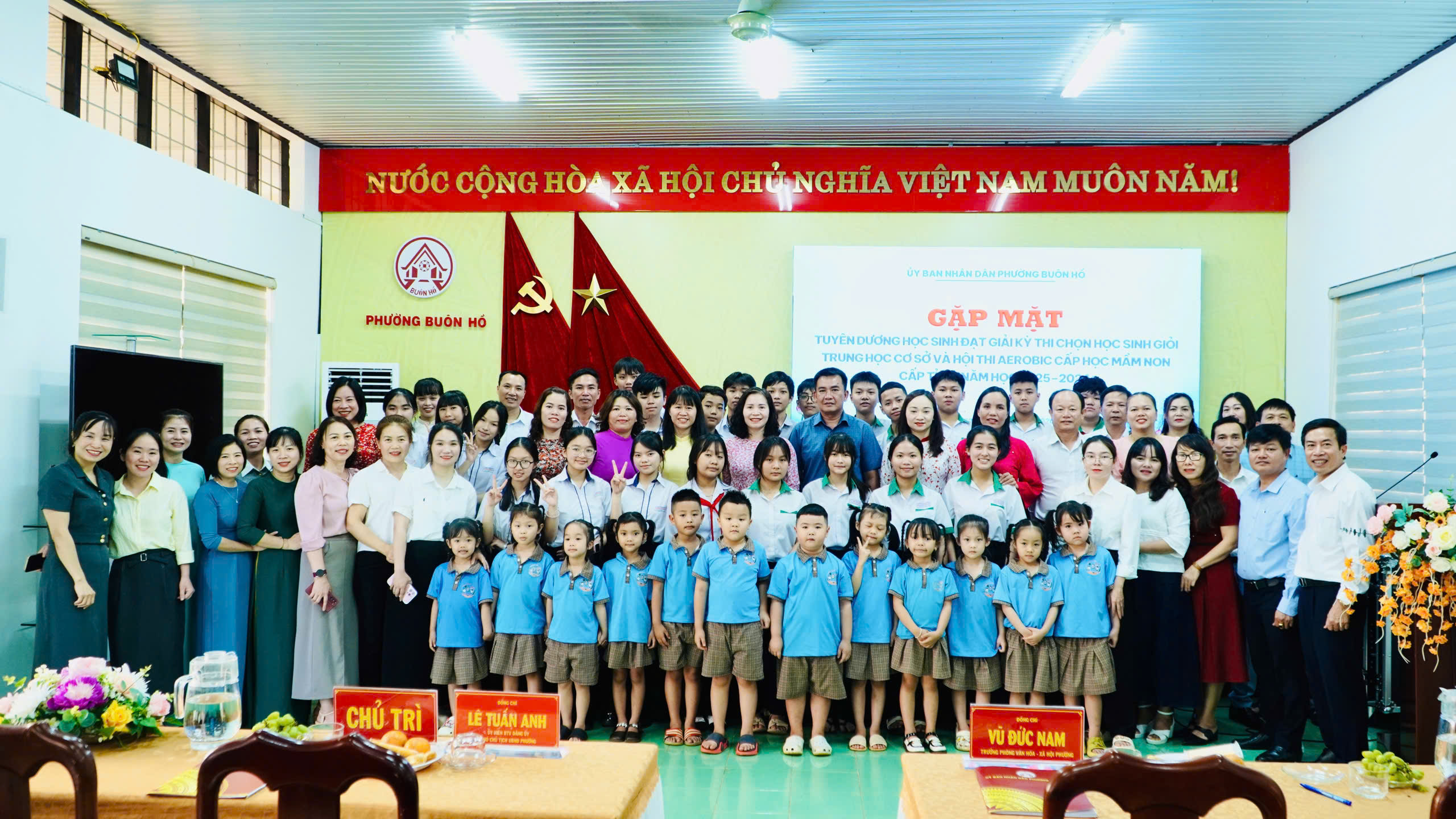 Phường Buôn Hồ tuyên dương giáo viên, học sinh có thành tích tại các kỳ thi cấp tỉnh