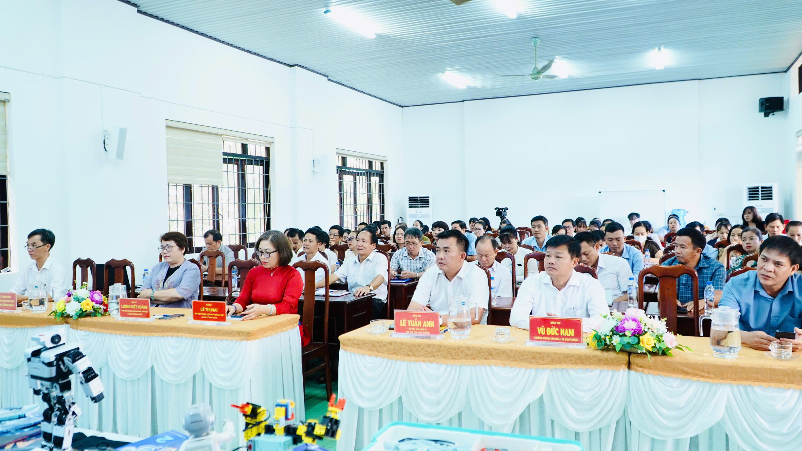 Hội thảo trao đổi giải pháp Giáo dục AI & Robotics tại phường Buôn Hồ