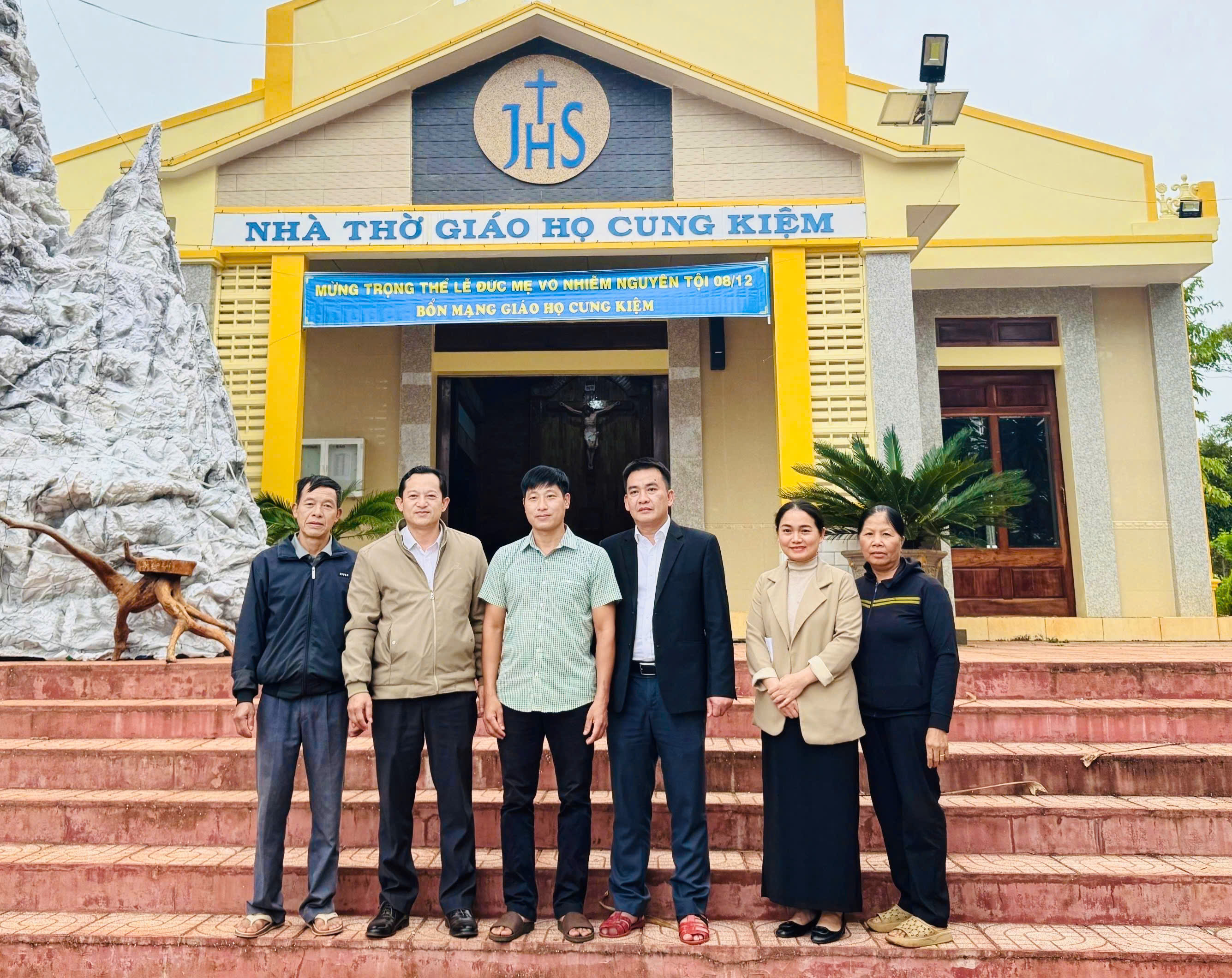 z7342367396108_7454d5c6fbf474e82d9ed28d31109cfb